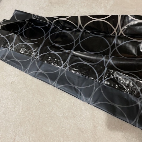 Vinyl shower curtain black green circle design NWT - Picture 7 of 10